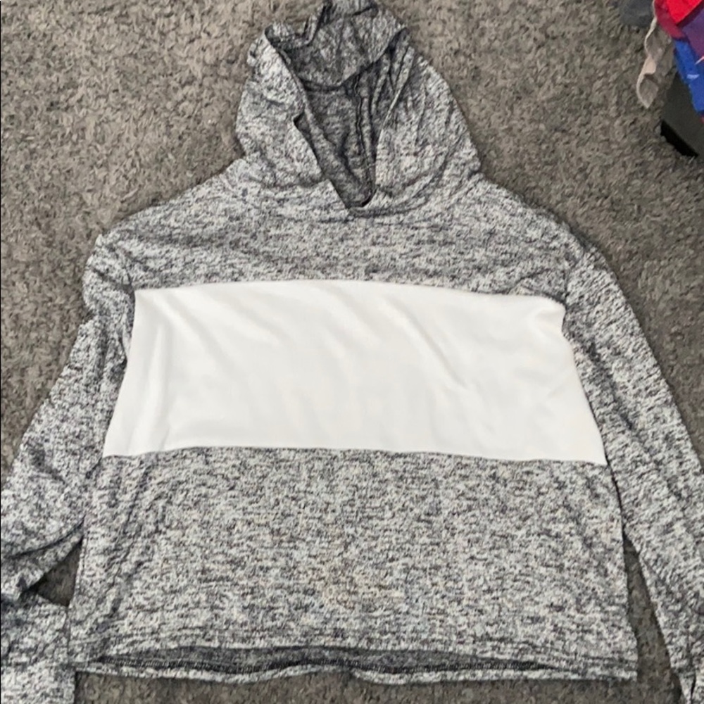 Cropped hoodie